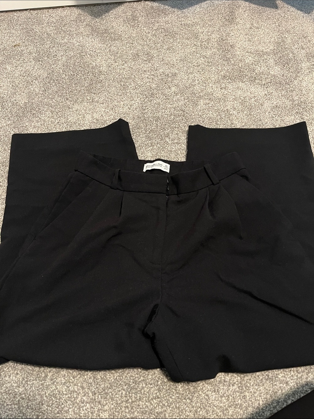 Abercrombie and Fitch Sloane Tailored Wide Leg Trousers in Black